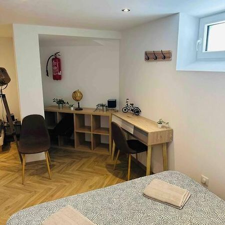 Caveau Rhinau Buitenkant foto